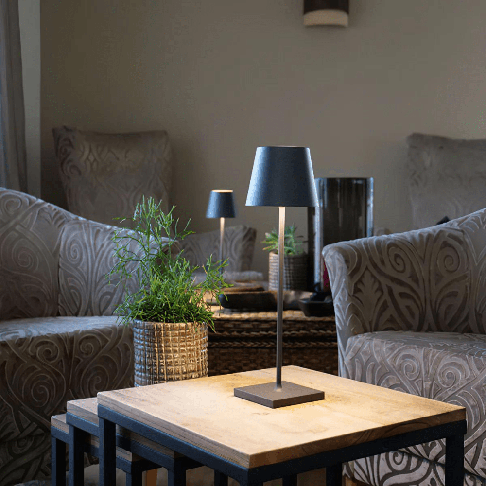 RadiantGold | Elegant Table Lamp