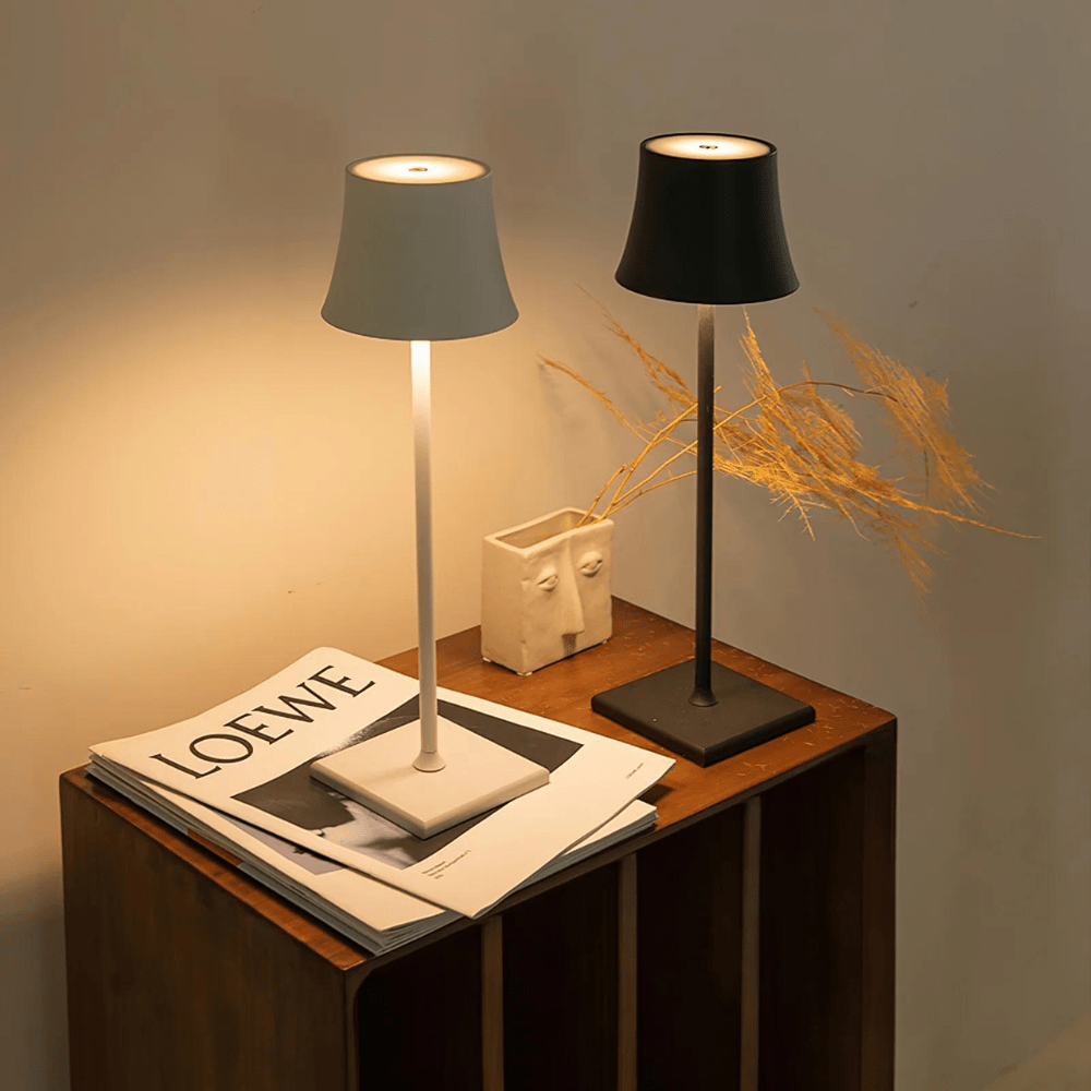 RadiantGold | Elegant Table Lamp